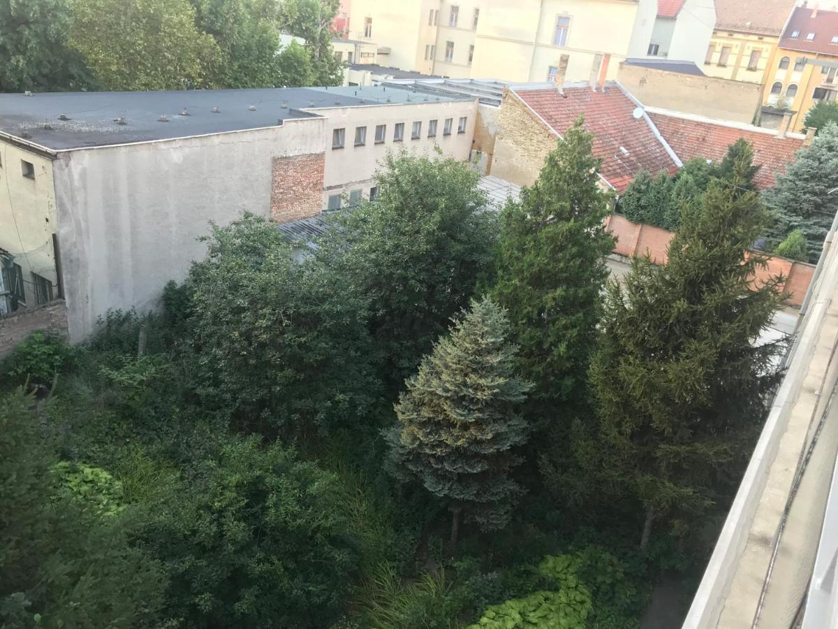 Classic City Apartman Szeged Esterno foto